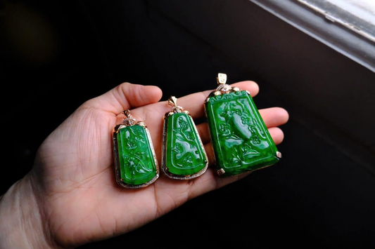 The Ultimate Guide to Choosing the Perfect Jade Ring Size and Wearing It with Style