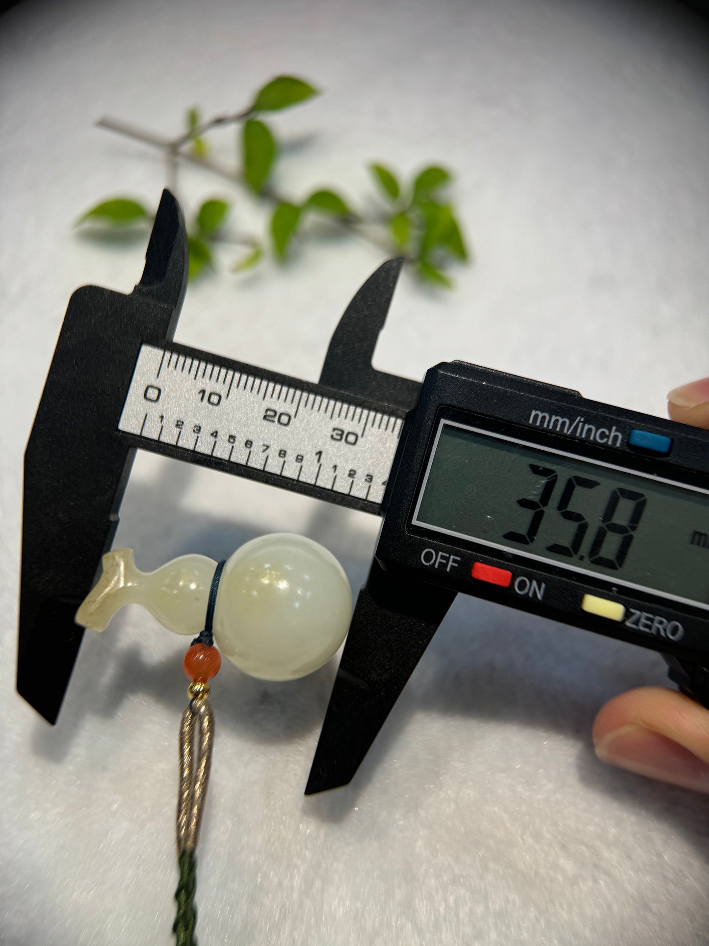 Nephrite Hu Lu (葫芦)Gourd Pendant (P132)