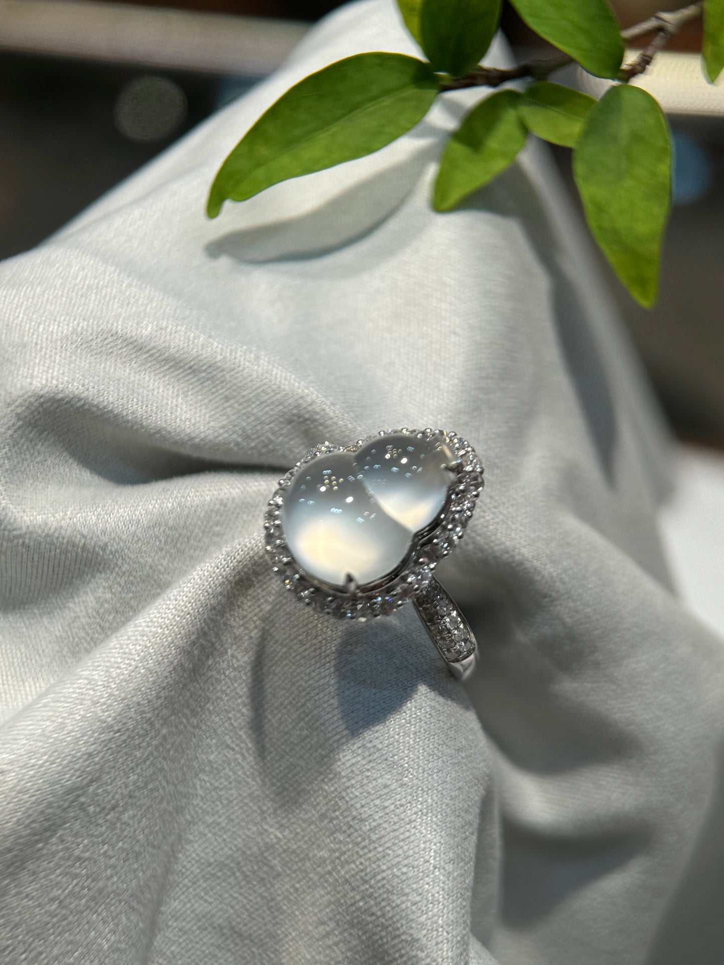 Glassy Jadeite Gourd (葫芦)Ring (R147)