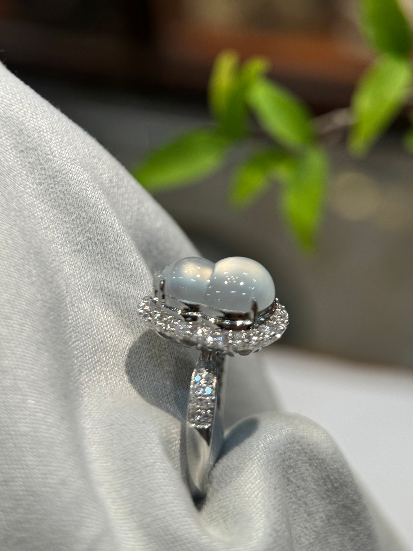 Glassy Jadeite Gourd (葫芦)Ring (R147)