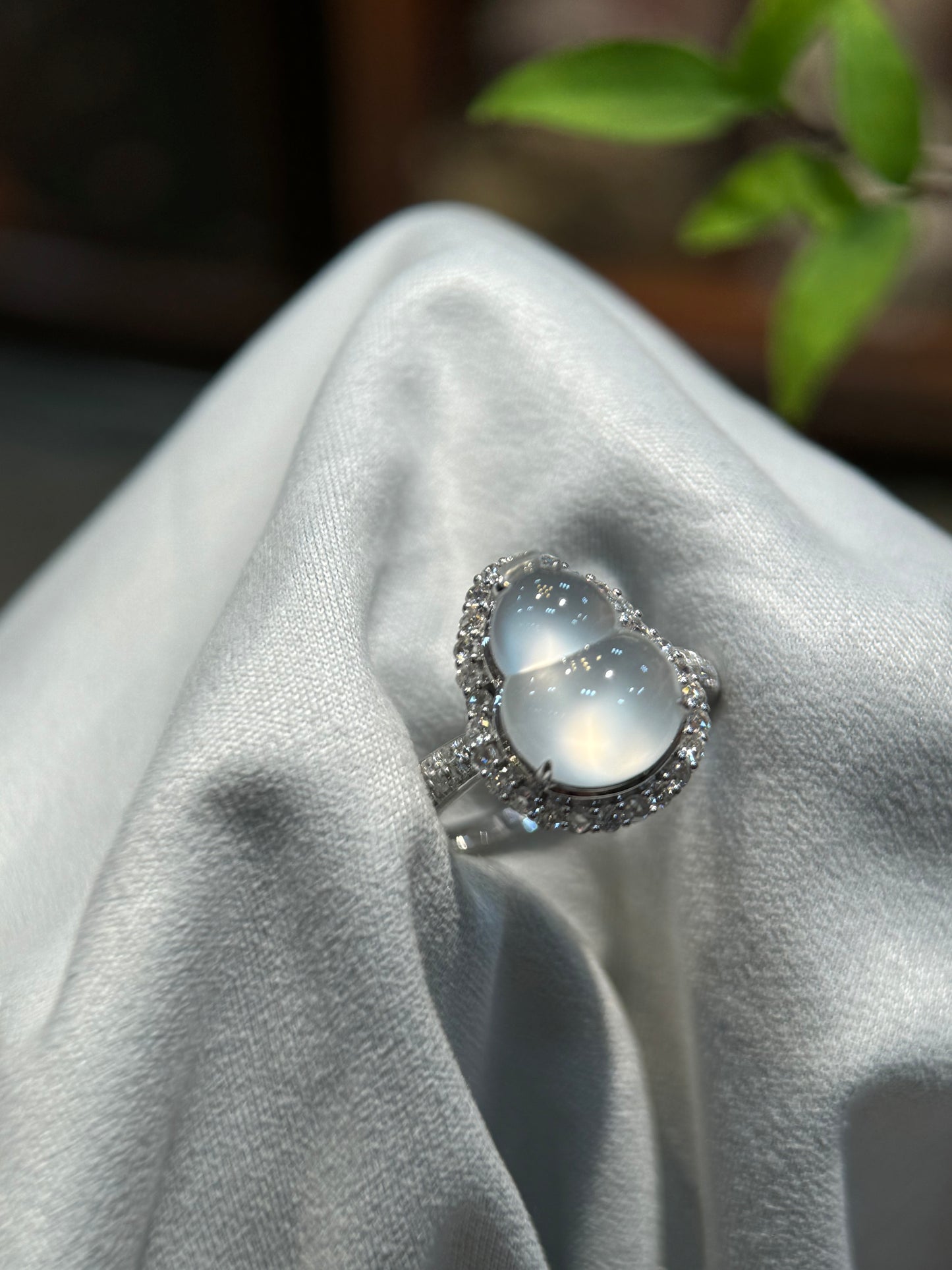 Glassy Jadeite Gourd (葫芦)Ring (R147)