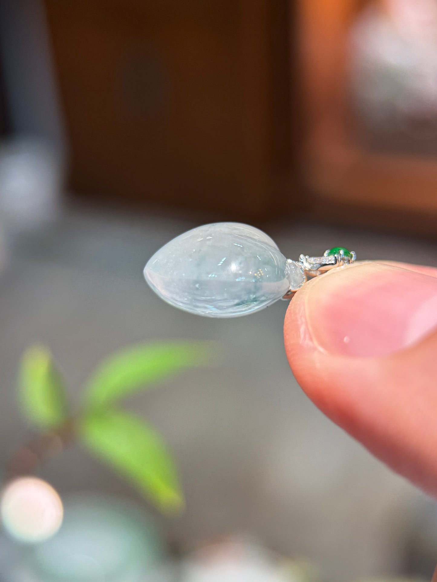Icy Peach Pendant (P166)