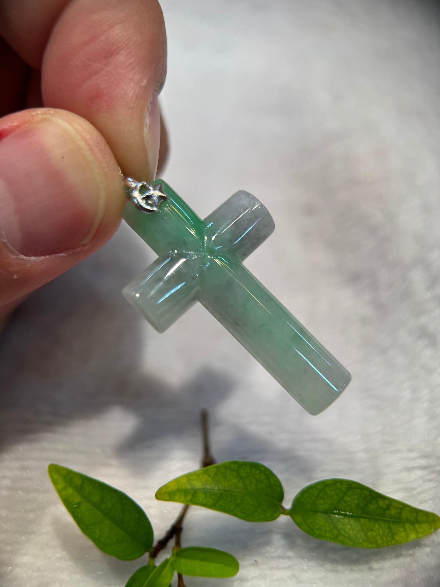 Light Green Cross Pendant (P148)
