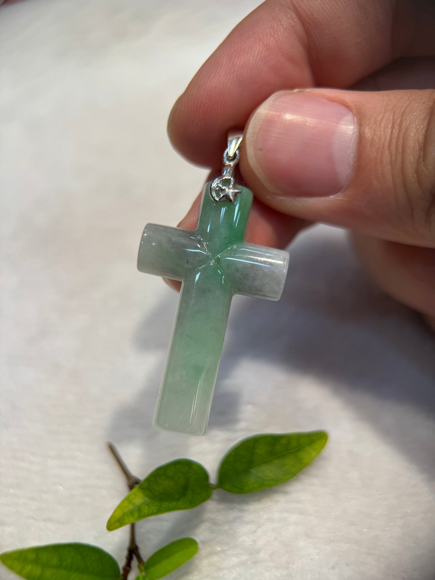 Light Green Cross Pendant (P148)