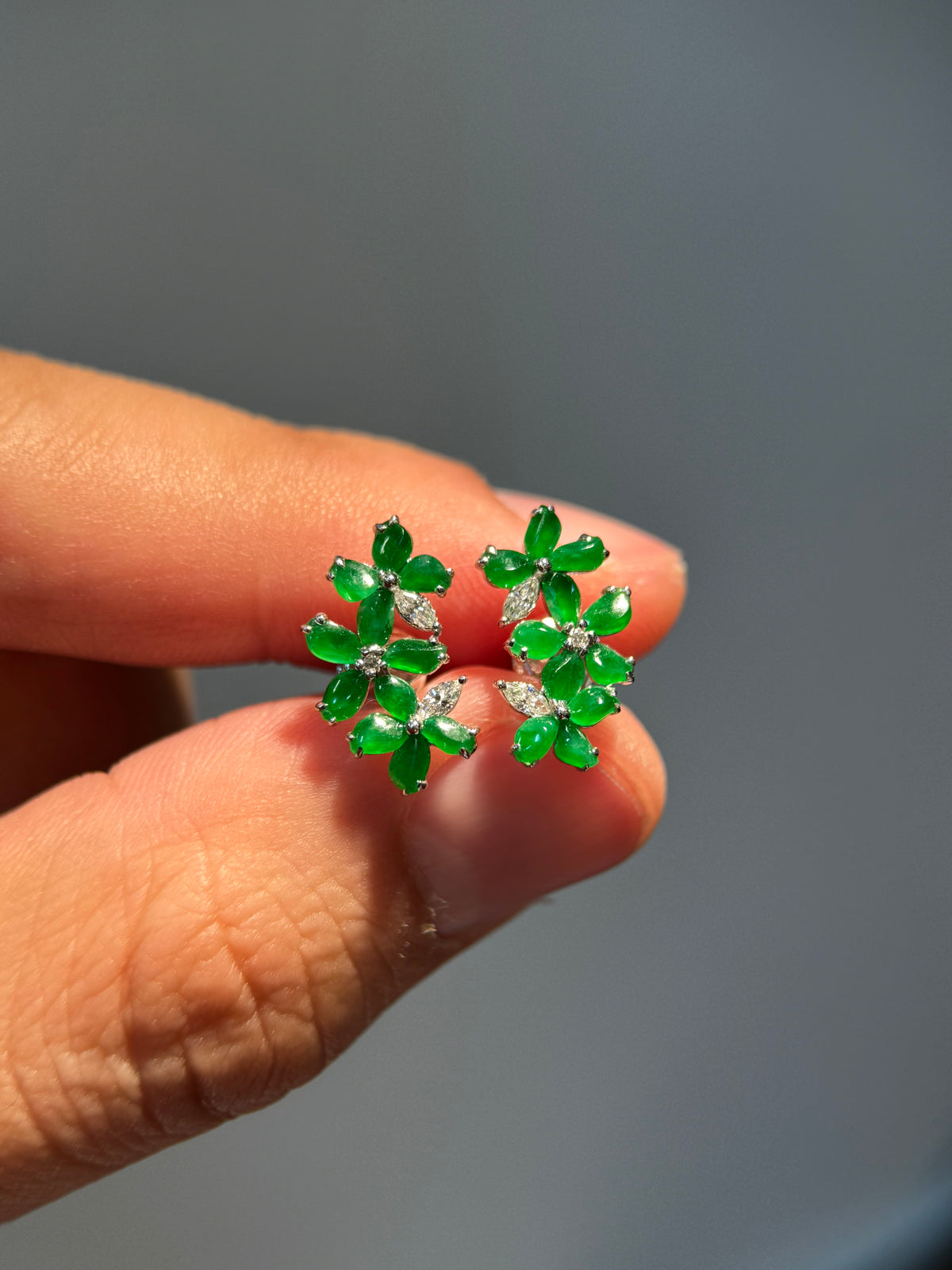 Green Irregular shape Ear Stud (E346)