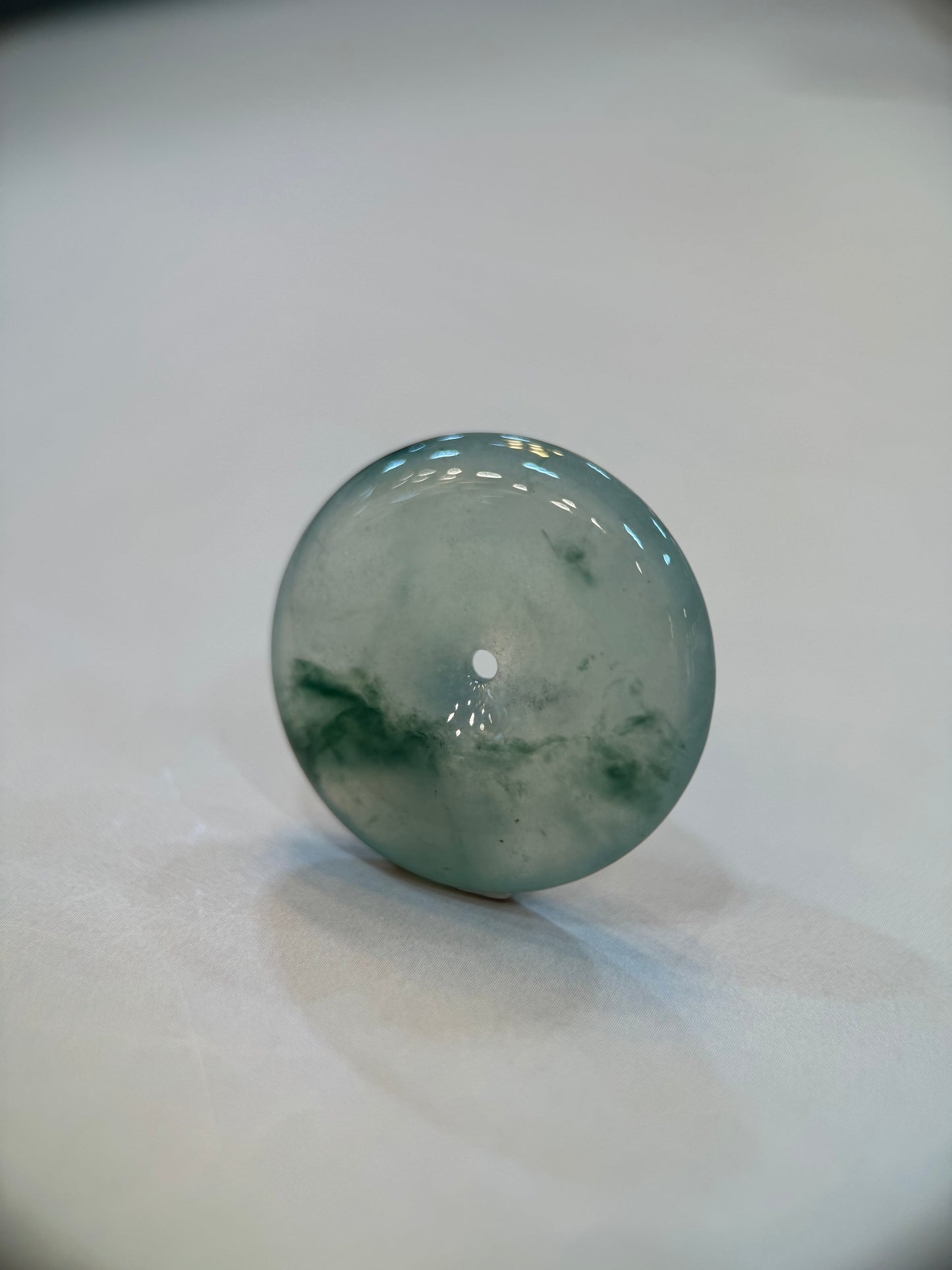 Icy Blueish Flower( 冰飘蓝花 )Safety Coin Pendant (P120)