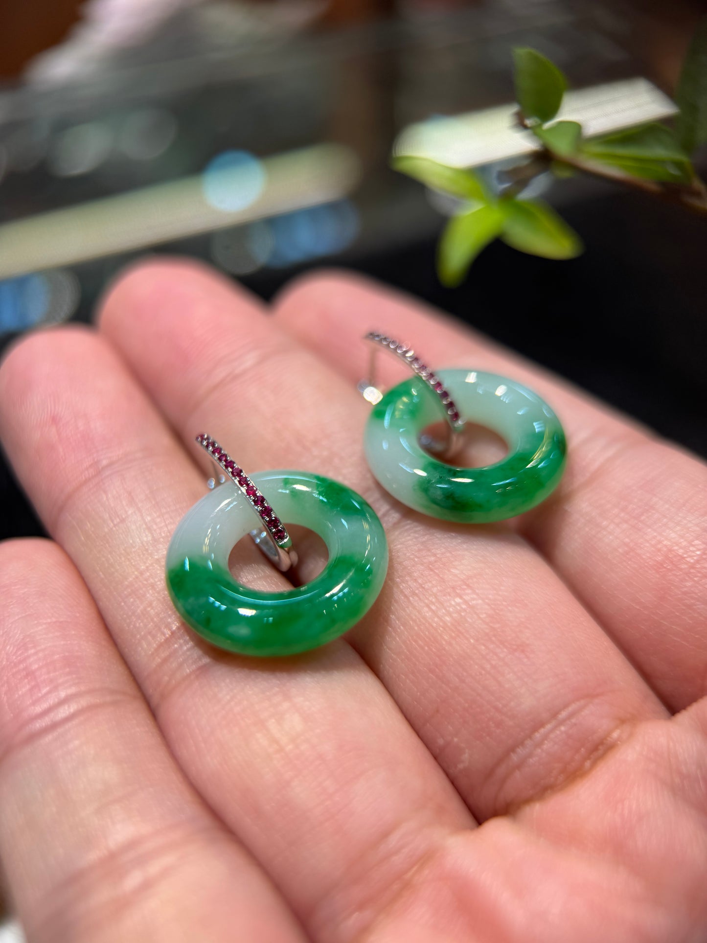 Green Donut Shape Earring (E343)