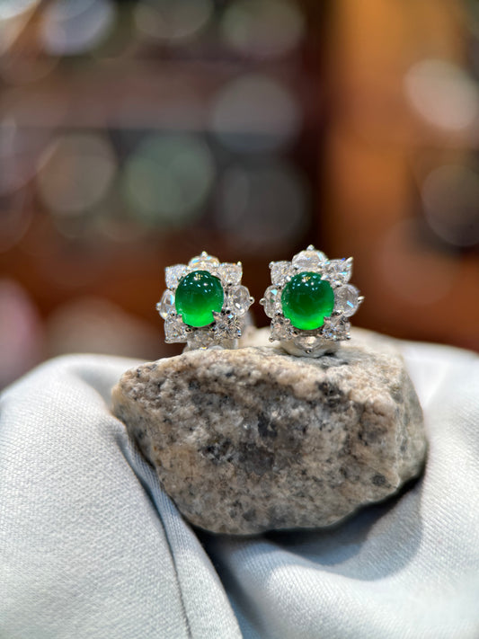 Vivid Green Cabochon Ear Studs (E309)