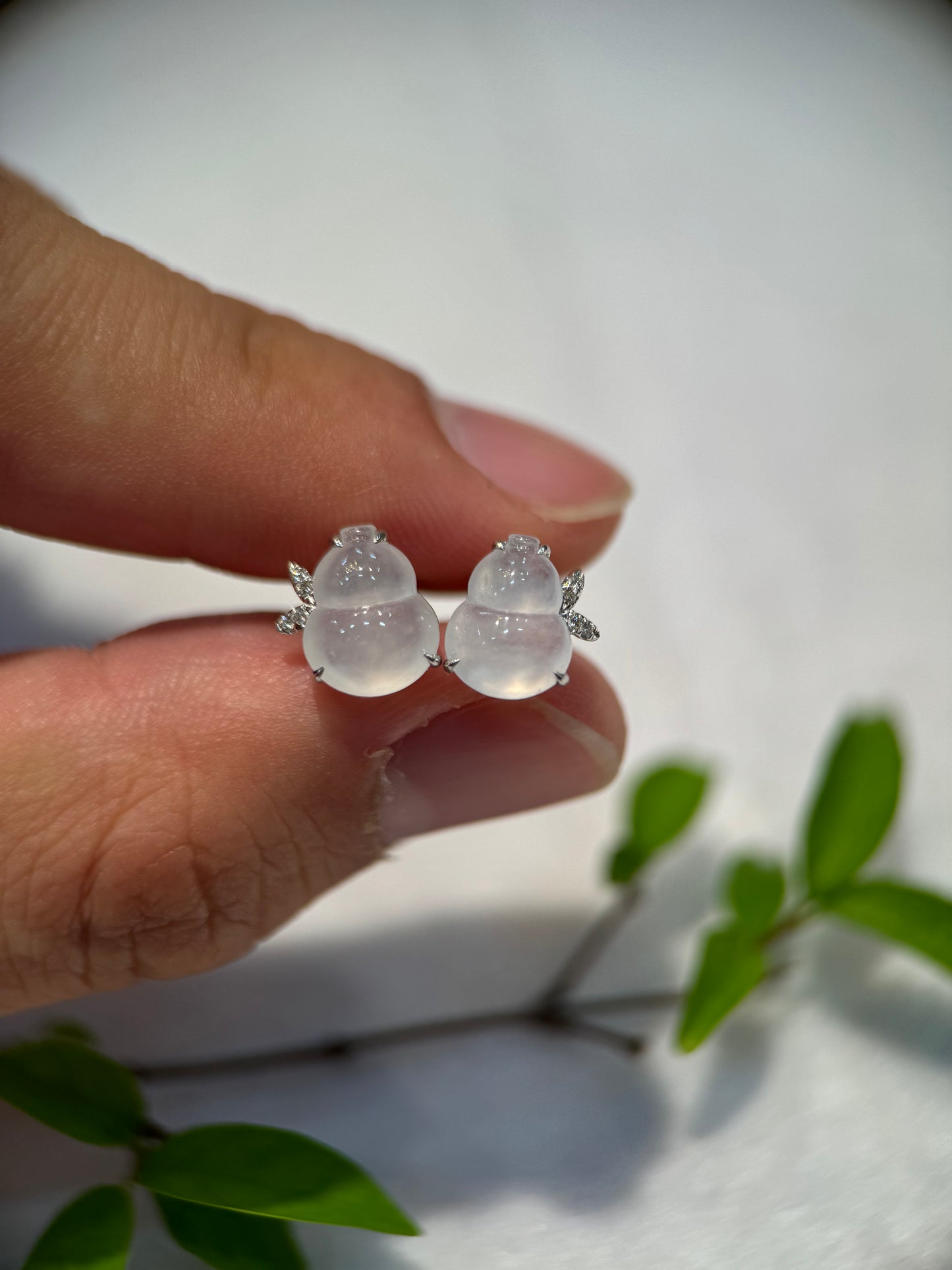 Icy Gourd(葫芦)Ear Studs (E312)