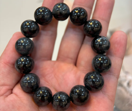 Unveil Elegance and Protection with the Black Jade Bracelet (B001)