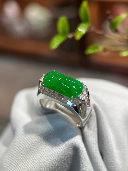 Green Saddle Jade Ring (R139)