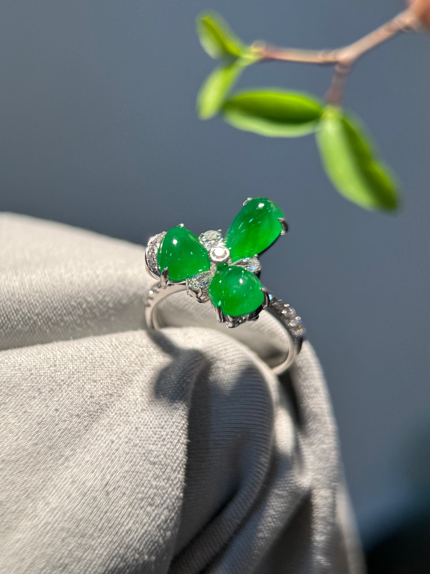 Green Pear Shape Ring (R141)