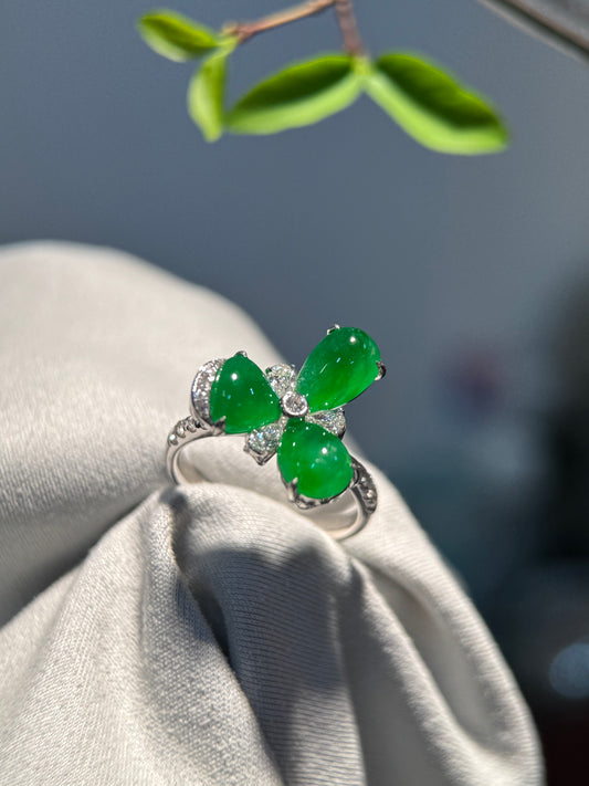 Green Pear Shape Ring (R141)