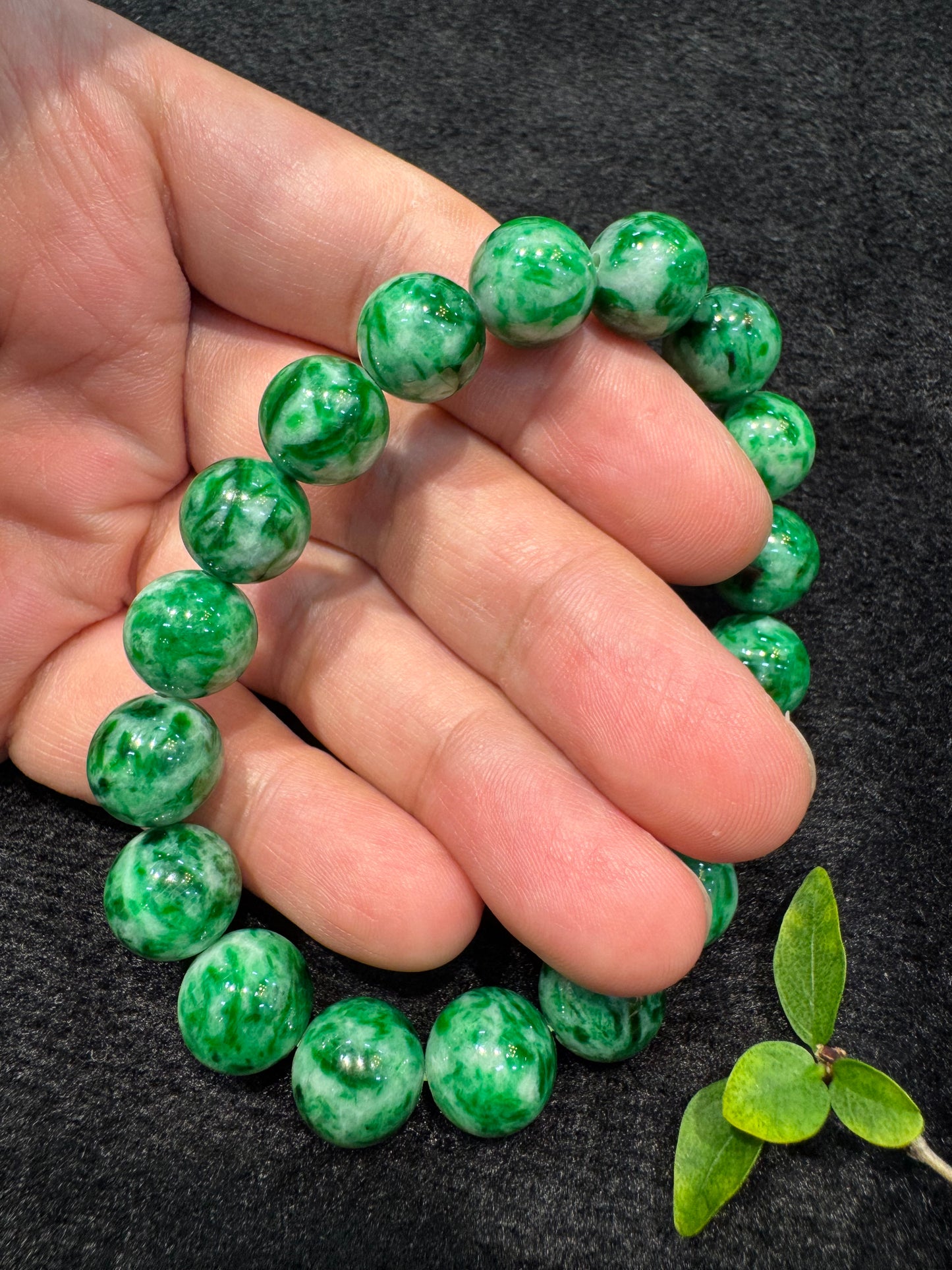 Green Round Beads Bracelet (B021)