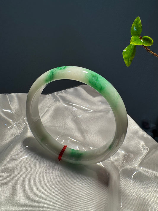 Green Jade Bangle (B022)