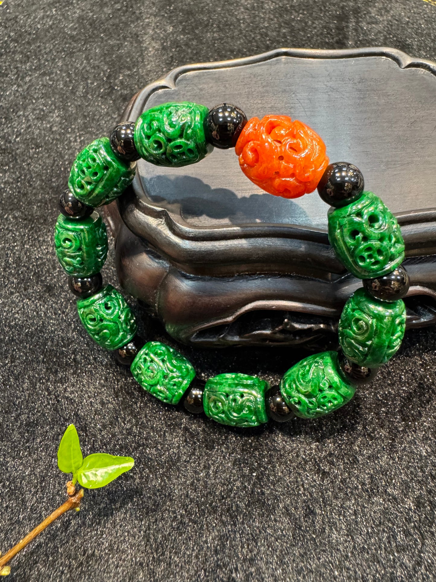 Green Barrel Bracelet (B024)
