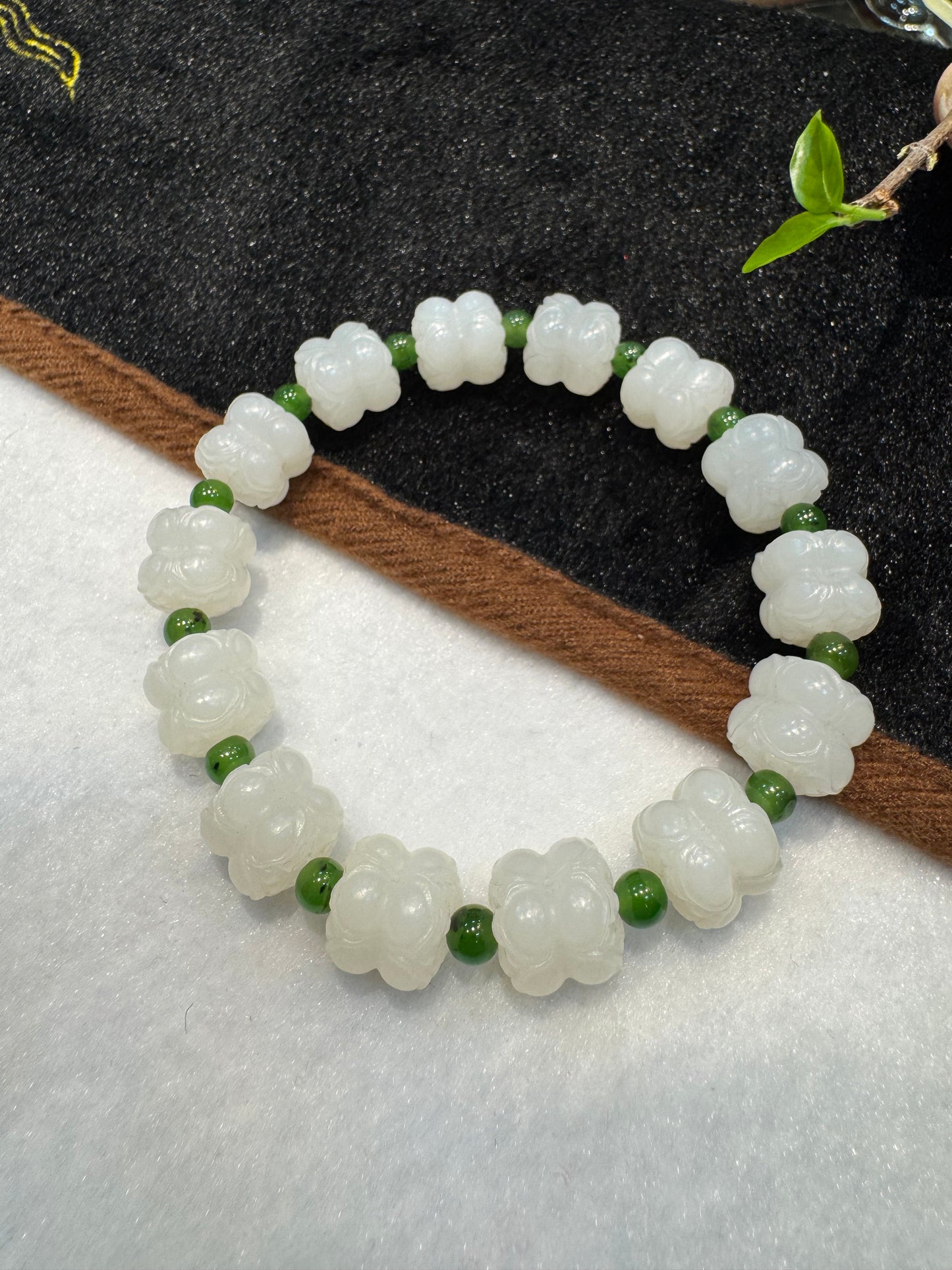 Nephrite Lotus Bracelet (B026)