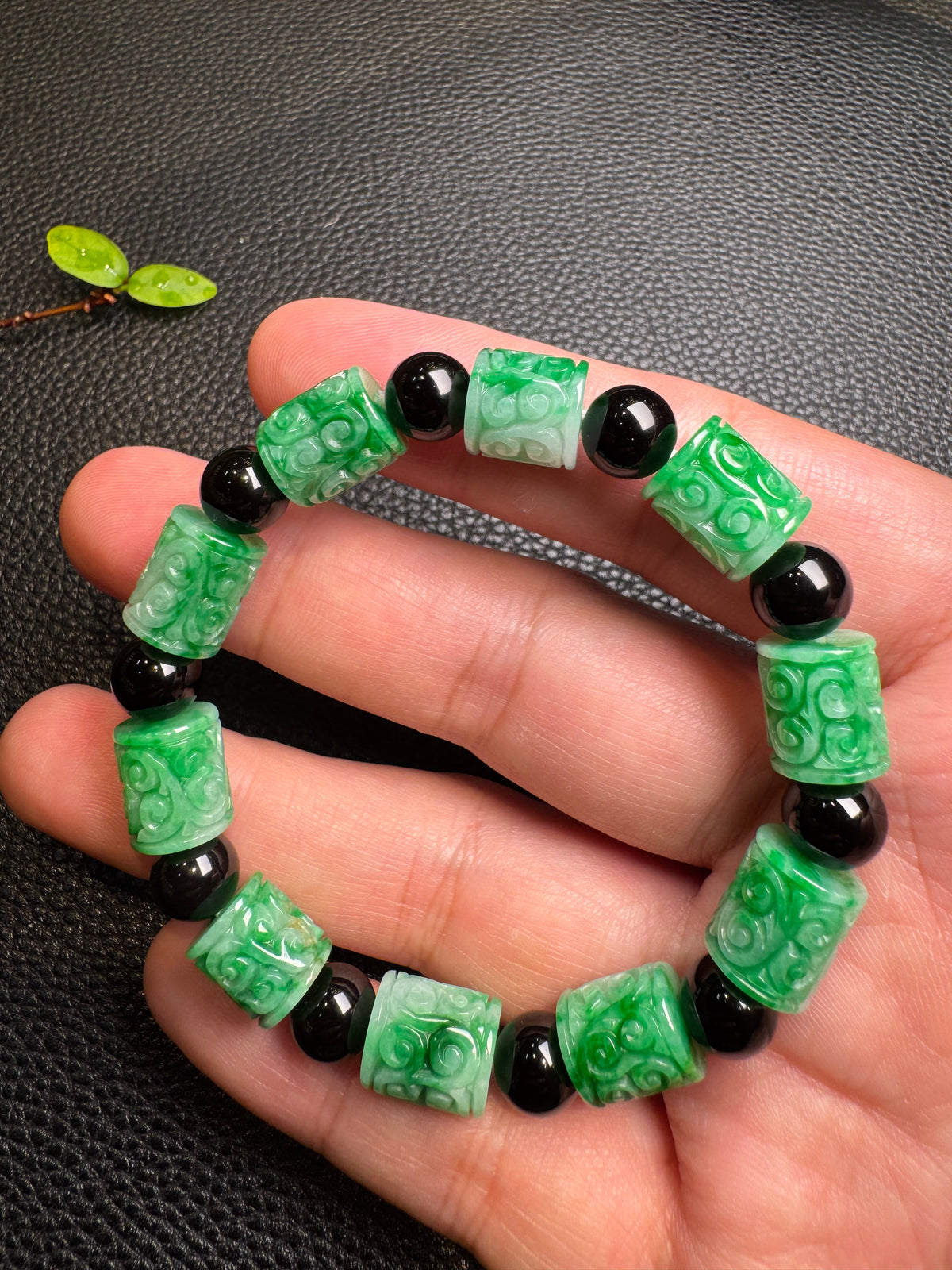 Green Barrel Bracelet ( B029)