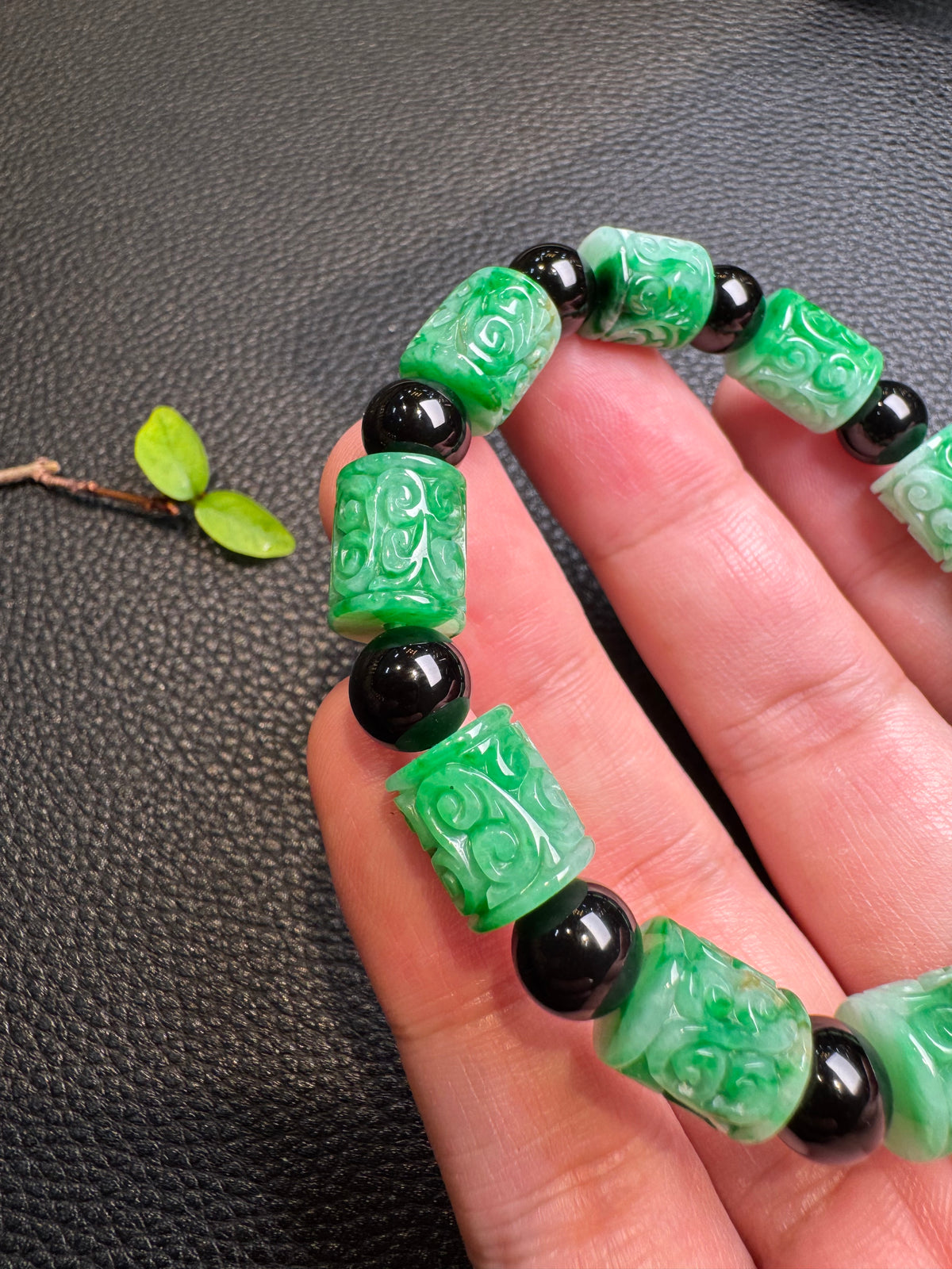 Green Barrel Bracelet ( B029)