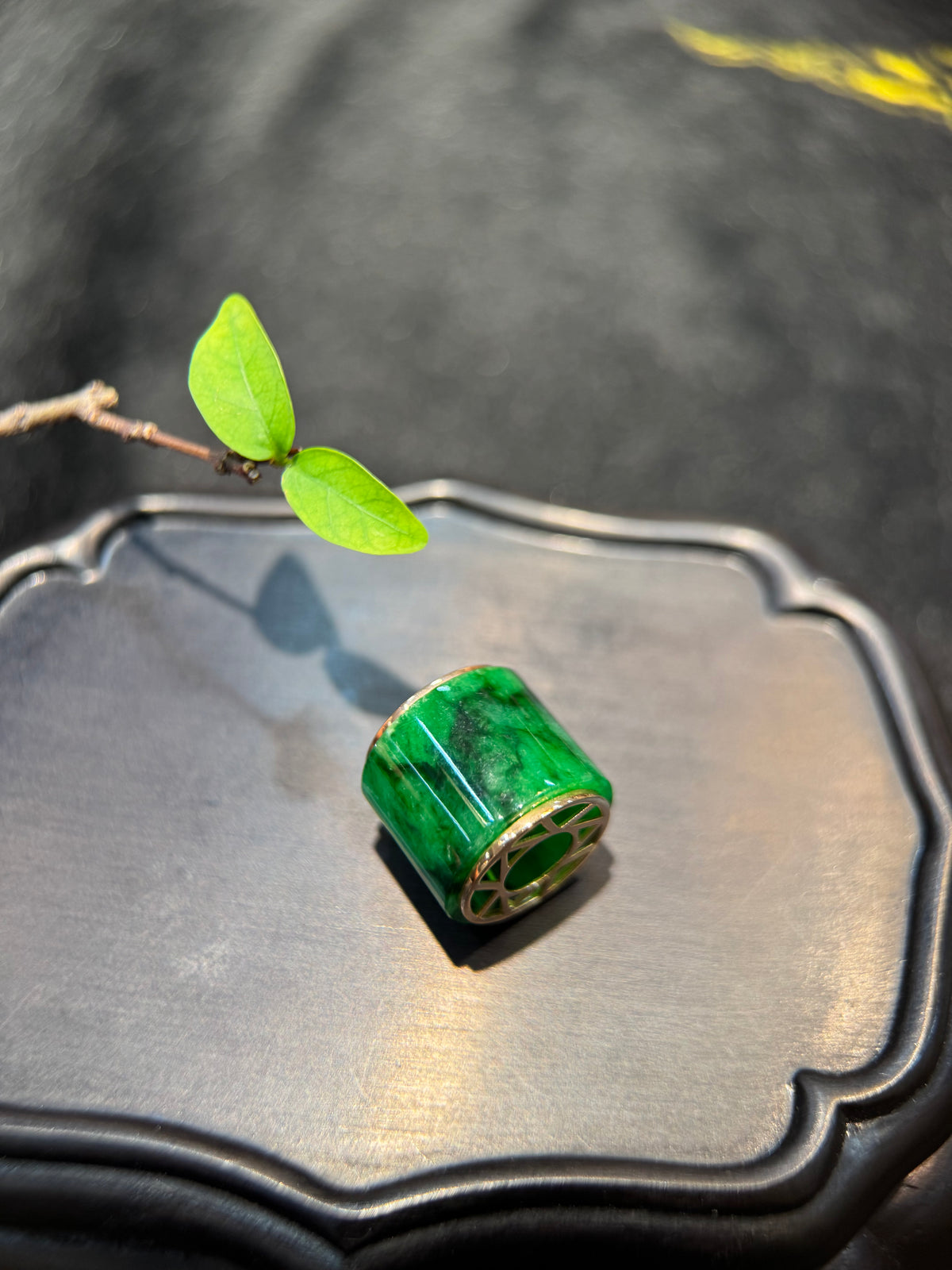 Intense Green Jade Barrel (P166)