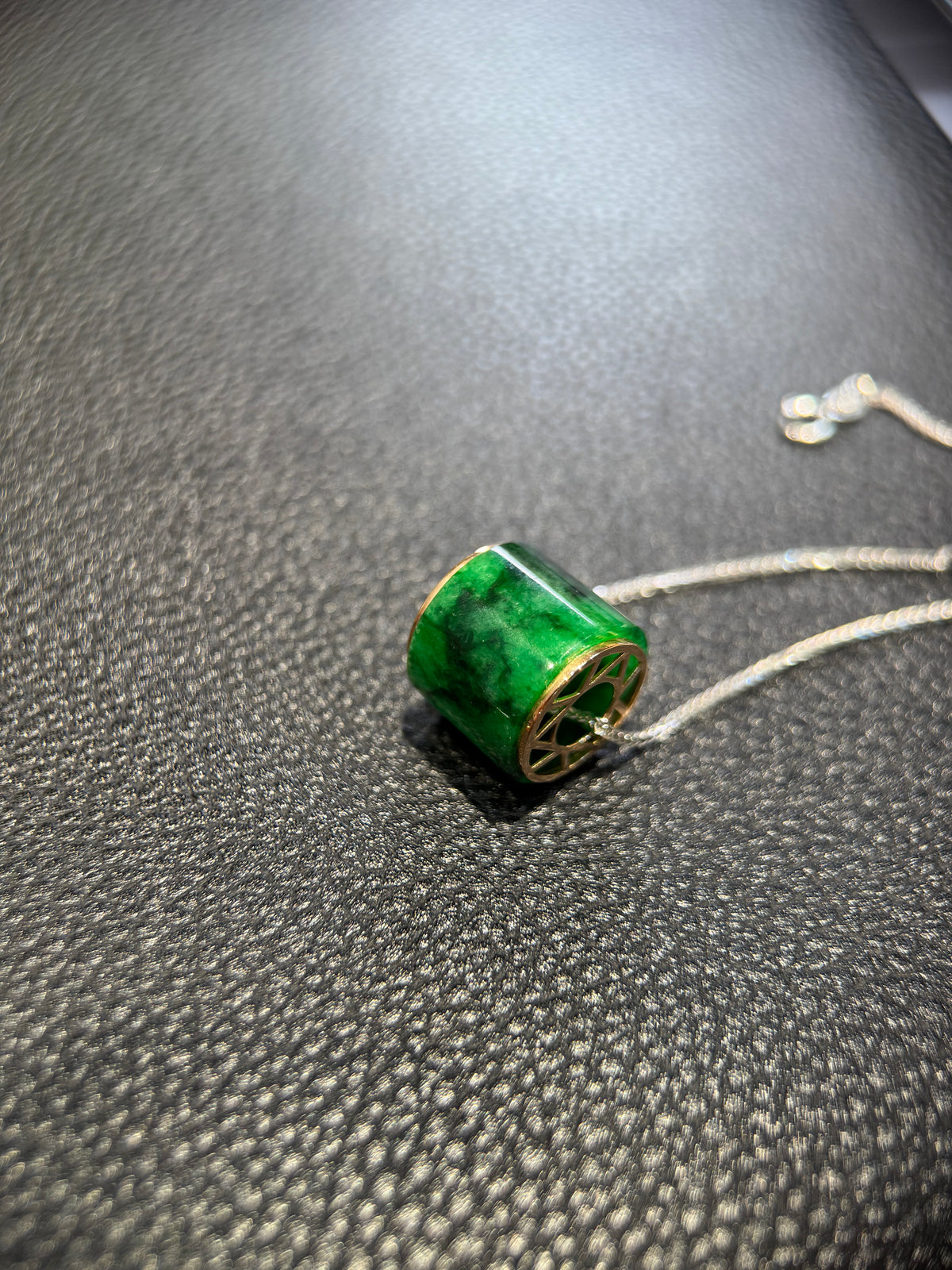 Intense Green Jade Barrel (P166)