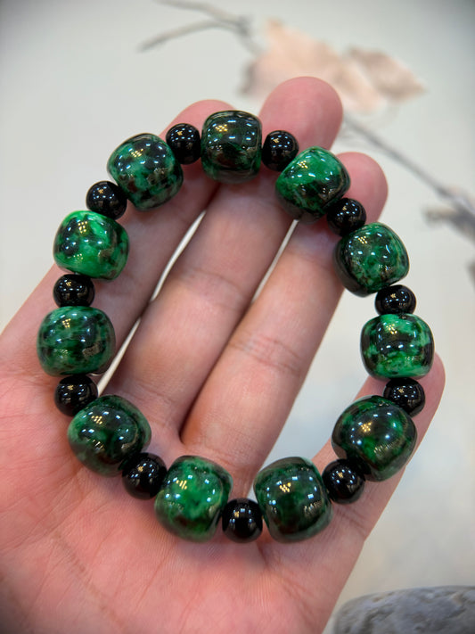 Dark Green Jade Bracelet (B004)