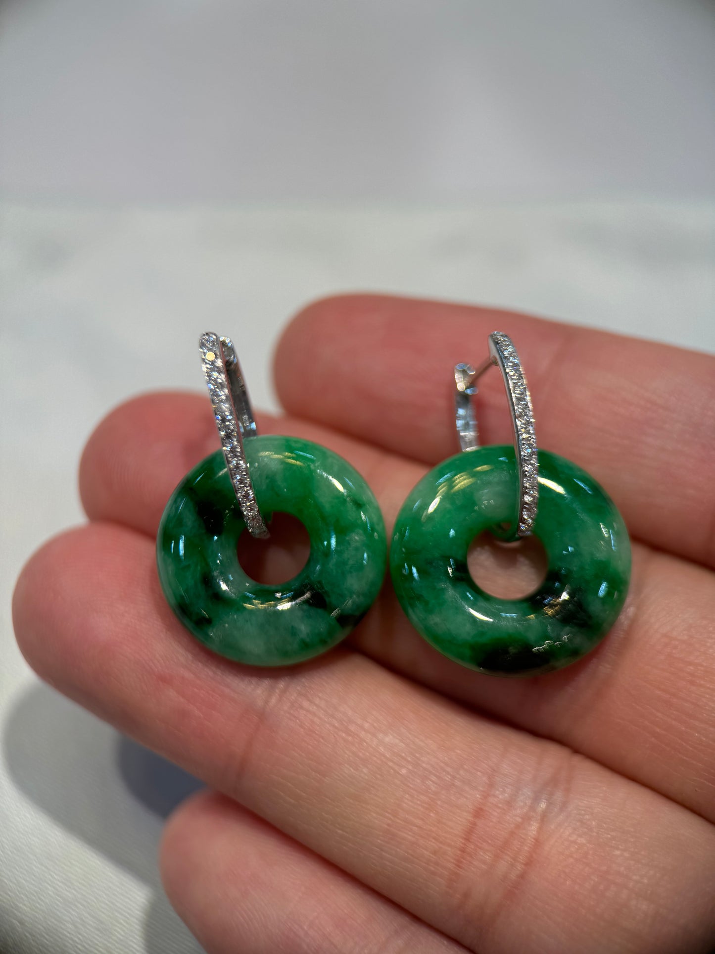 Dark Green Donut Shape Jade Earring (E308) – Shuang Hua Zhu Bao