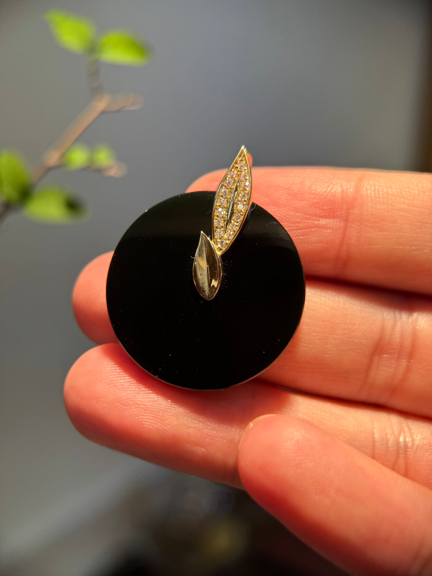 Omphacite Safety Coin Pendant (P161)