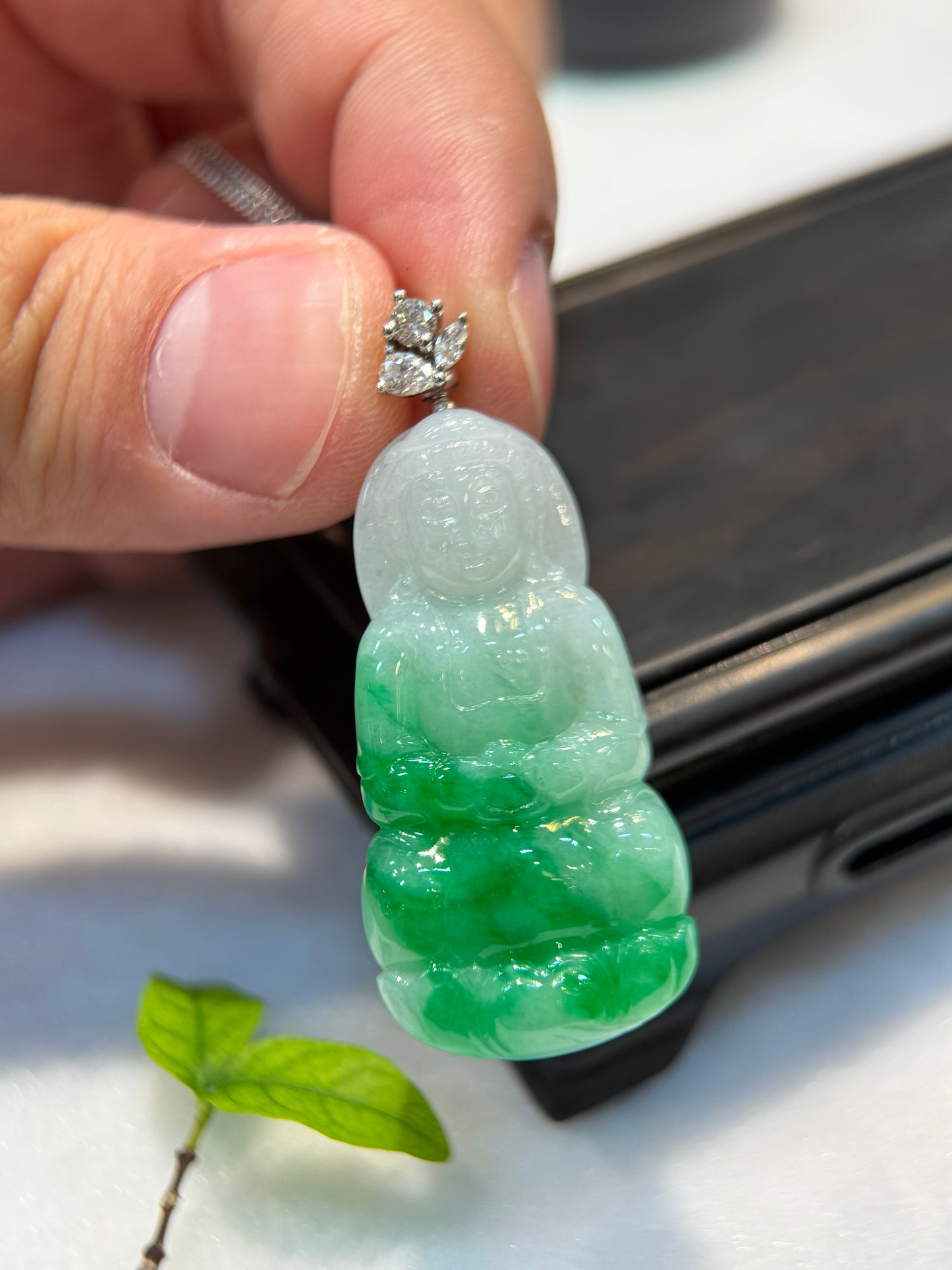 Green Goddess of Mercy Pendant (P164)